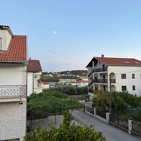 Sara Apartman *